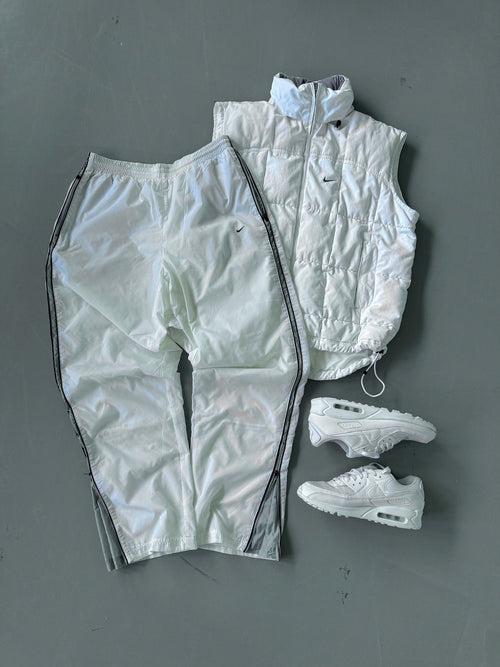 VINTAGE OUTFIT MYSTERY BOX (2 PIECES)