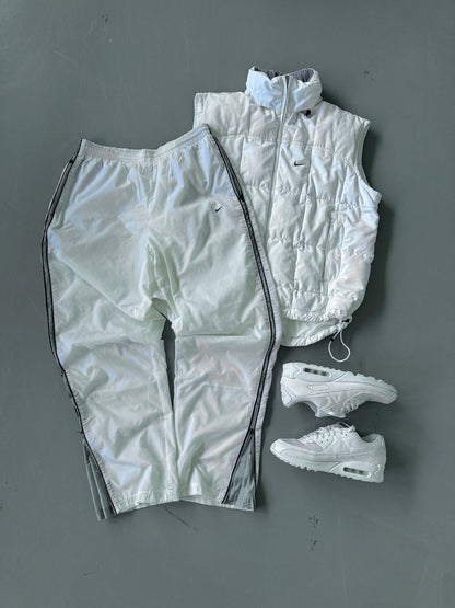 VINTAGE OUTFIT MYSTERY BOX (2 PIECES)
