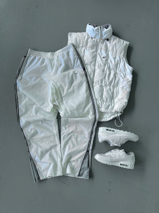 VINTAGE OUTFIT MYSTERY BOX (2 PIECES)