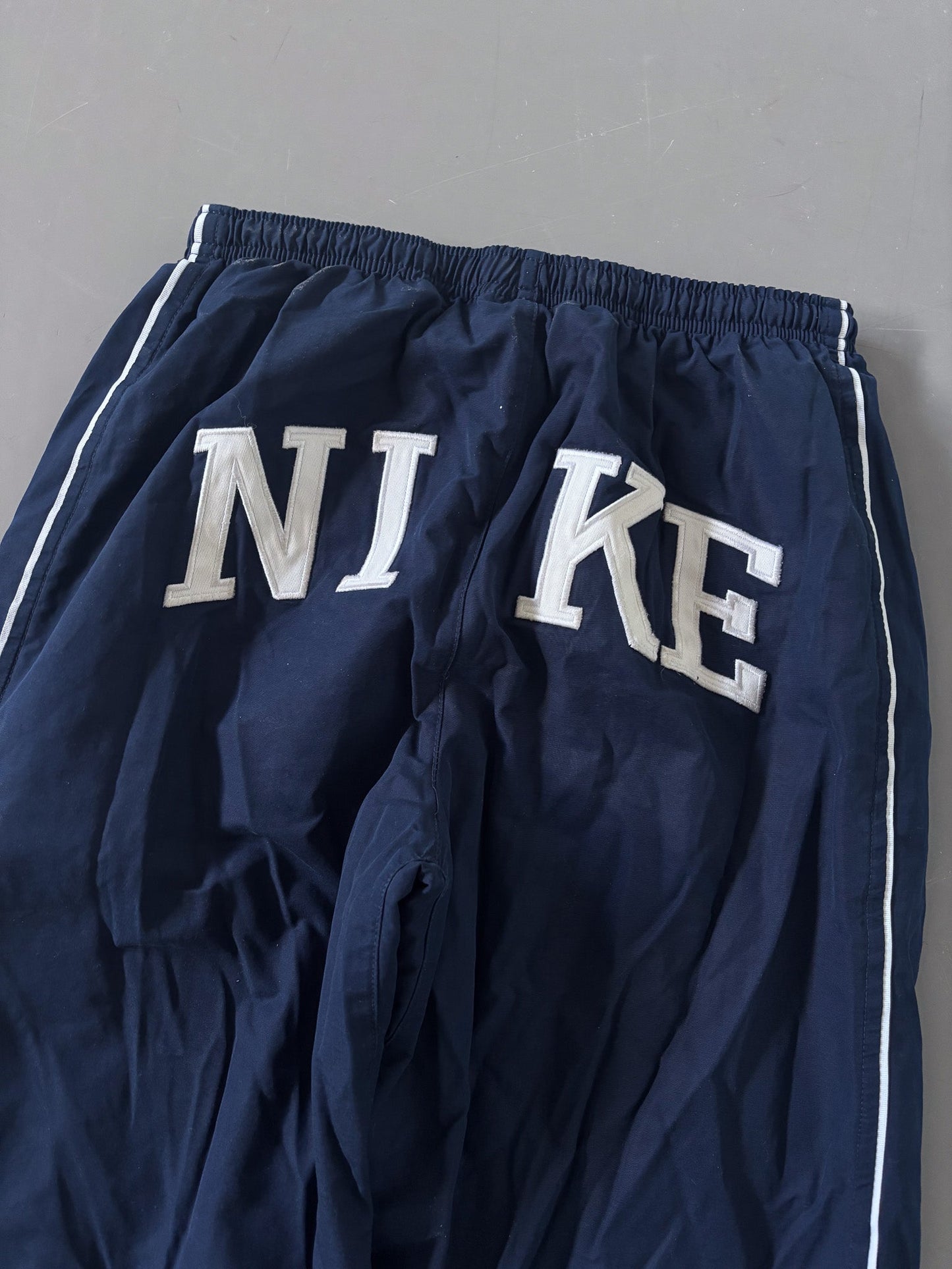 Nike Vintage *Spellout* Trackpants | XL
