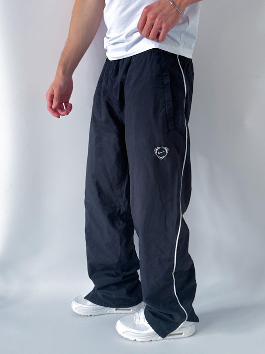 Nike Vintage Trackpants | L